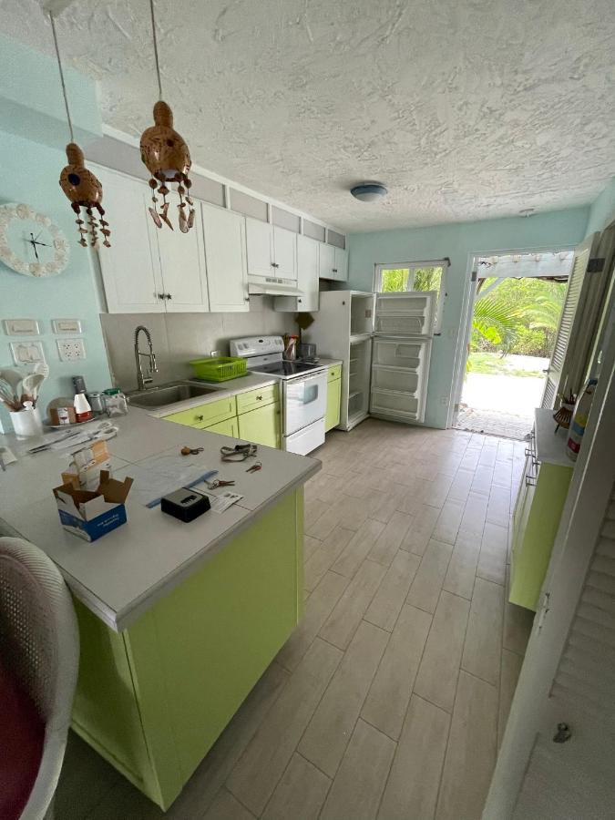 Sunny Villa In The Marina - Excellent Water Views Jolly Harbour 外观 照片